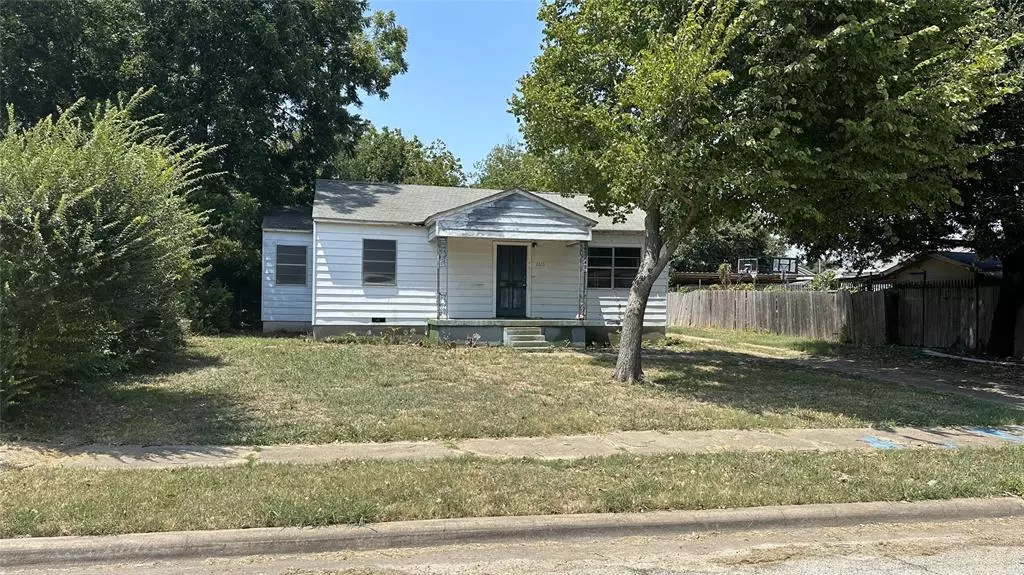 2615 S Montreal Avenue, Dallas, TX 75224