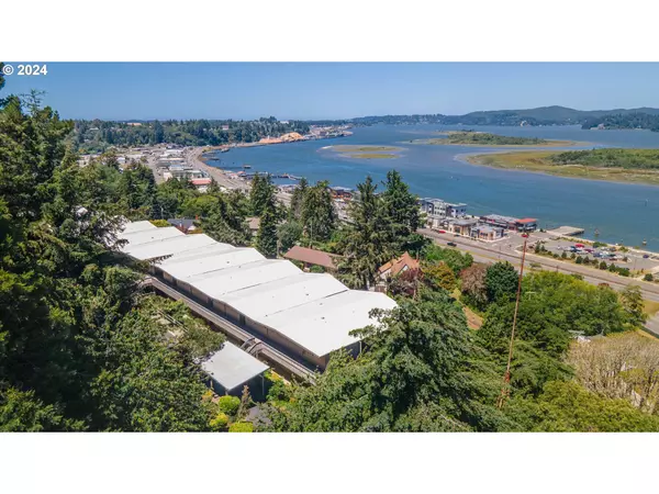 Coos Bay, OR 97420,290 N 3RD CT ##5