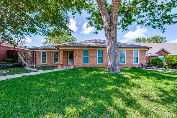 1317 Bryan Place,  Seagoville,  TX 75159