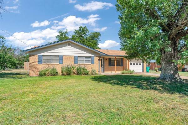 Coleman, TX 76834,1714 Guadalupe Street