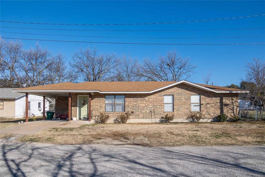 1516 Maple Street, Goldthwaite, TX 76844