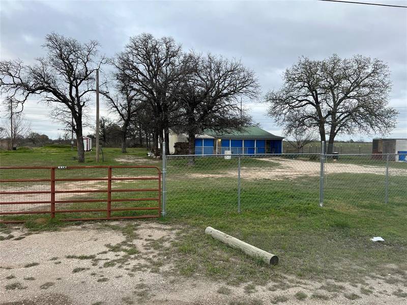 318 N Access Road W, Clyde, TX 79510