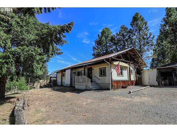 1731 IRELAND RD, Winston, OR 97496