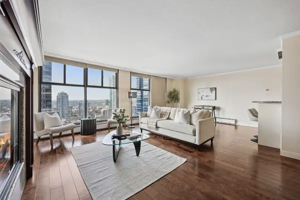 1100 8 AVE SW #2402 Calgary, AB T2P 3T9