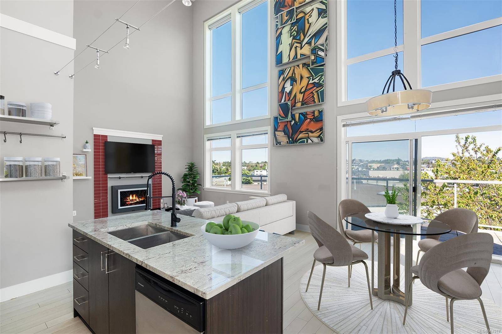606 Speed Ave #401,  Victoria,  BC V8Z 1A4