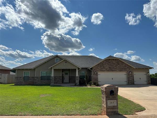 203 Lyla Glen Drive, Washington, OK 73093