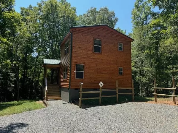 25 Coles Place, Murphy, NC 28906