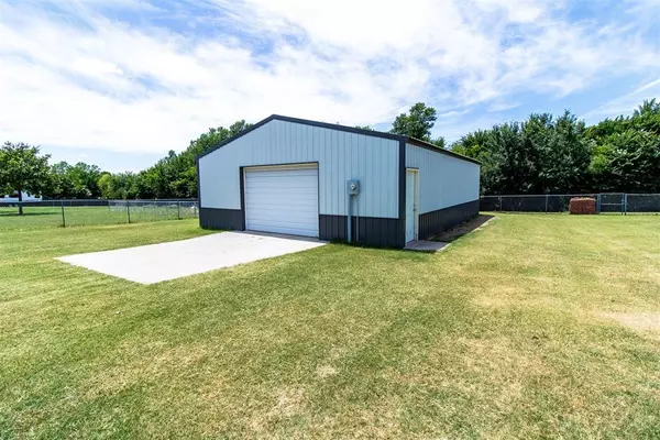 Blanchard, OK 73010,1058 Oak Creek Circle