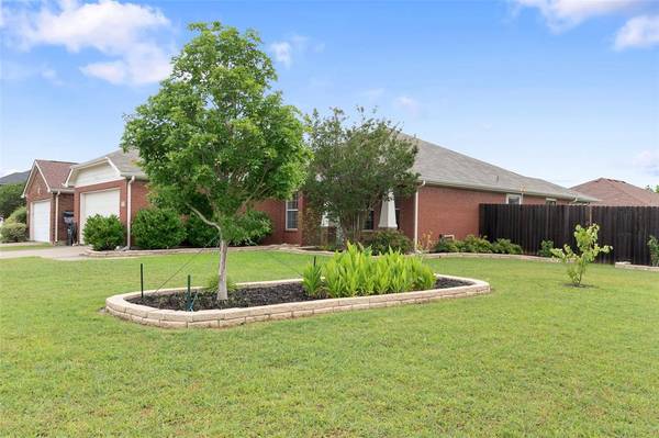 6517 Rienzi Drive, Greenville, TX 75402