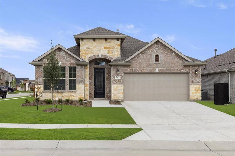 747 Fletcher Drive, Fate, TX 75087