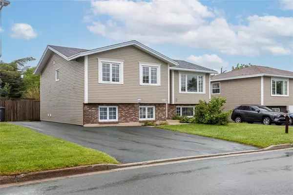 Mount Pearl, NL A1N 3V4,8 Edwards Place