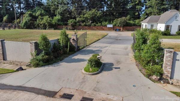 Shreveport, LA 71106,8950 W Wilderness Way #2