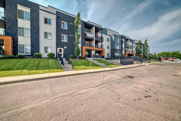 Calgary, AB T2A 4Y5,1317 27 ST SE #4311