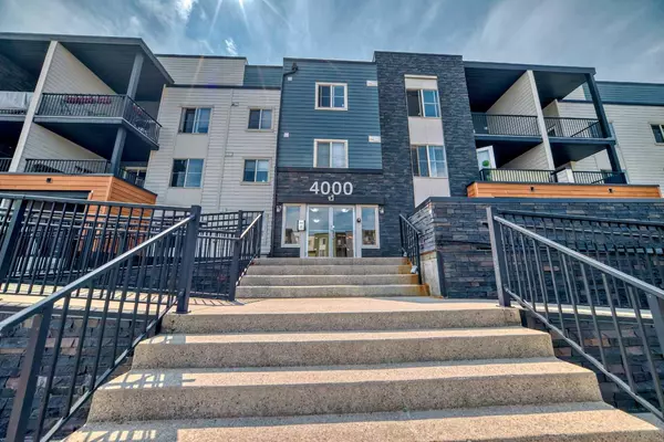 Calgary, AB T2A 4Y5,1317 27 ST SE #4311