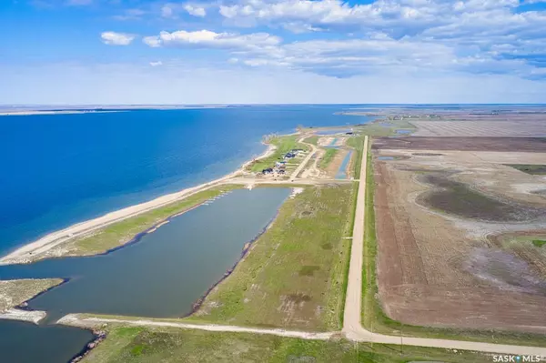 Last Mountain Lake East Side, SK S0G 0Z0,100 Sunset Acres LANE