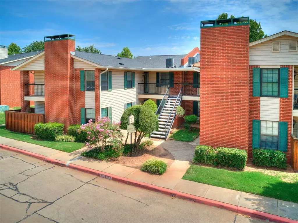 Oklahoma City, OK 73118,4400 Hemingway Drive #207