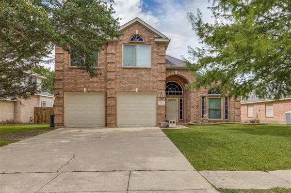 304 Mary Pat Drive,  Grand Prairie,  TX 75052