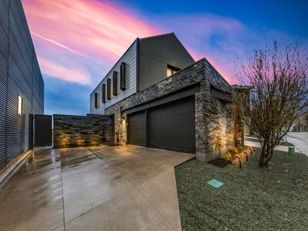 23 Vanguard Way, Dallas, TX 75243