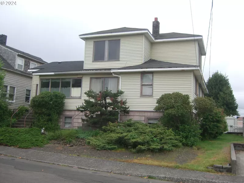 420 AVENUE C, Seaside, OR 97138