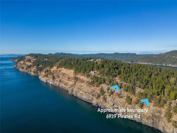 Pender Island, BC V0N 2M2,6939 Pirates Rd