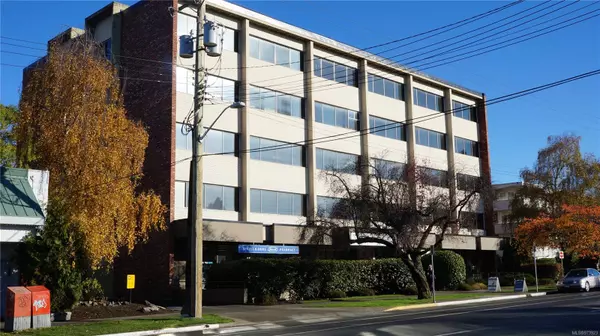 Victoria, BC V8V 3M9,1120 Yates St #403