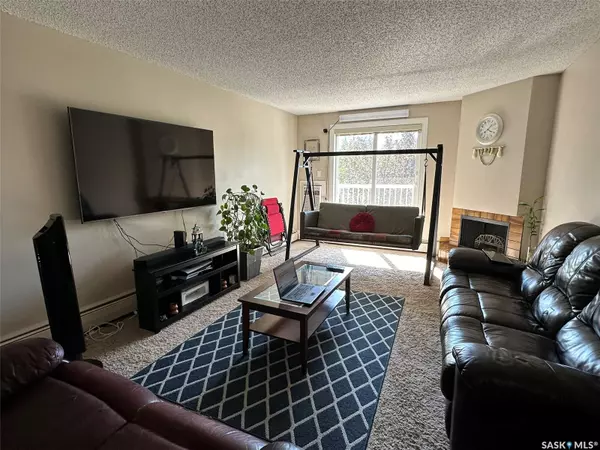 Weyburn, SK S4H 3A8,1832 Eaglesham AVENUE #201