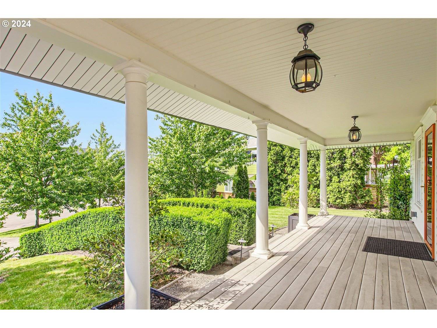 Portland, OR 97229,14245 NW BELLE CT