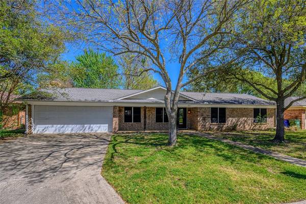 314 Texoma Drive, Whitesboro, TX 76273