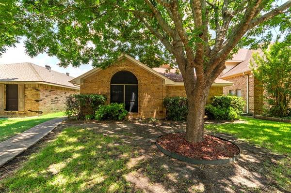 3411 Sara Drive, Rowlett, TX 75088