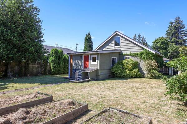 Courtenay, BC V9N 2X2,420 Harmston Ave