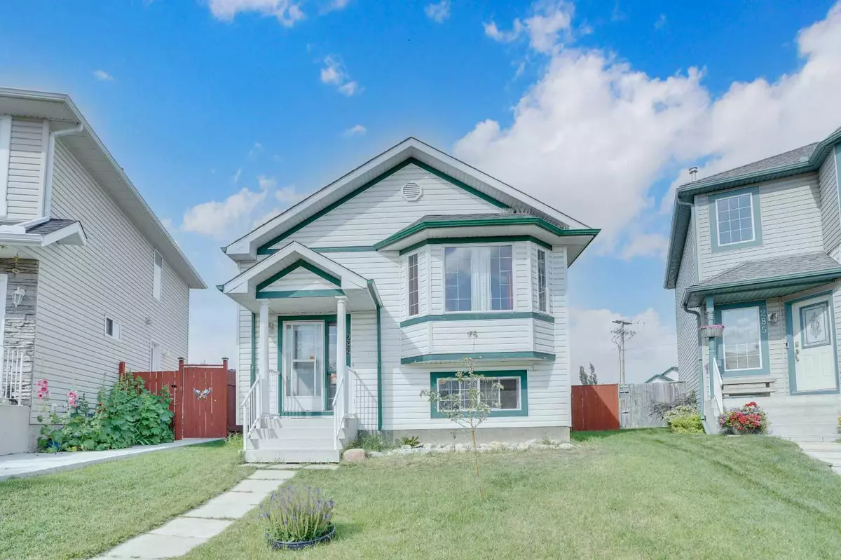 Calgary, AB T3J 3Z2,289 Tarington Close NE