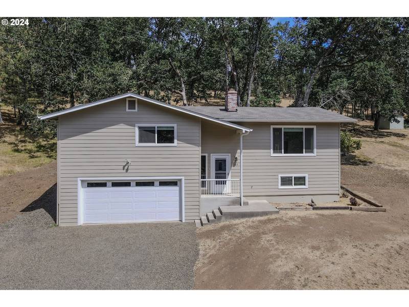 166 BARBERRY LN, Roseburg, OR 97471