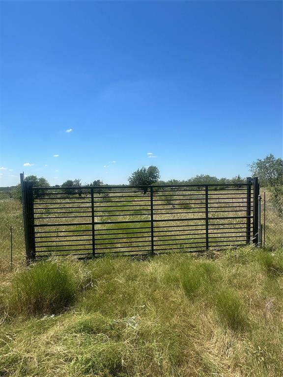 1030 NE County Road Road, Rice, TX 75155