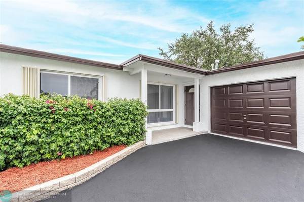 11641 NW 32nd Mnr, Sunrise, FL 33323