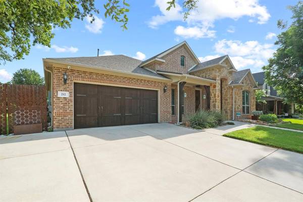 Azle, TX 76020,212 Familia Court