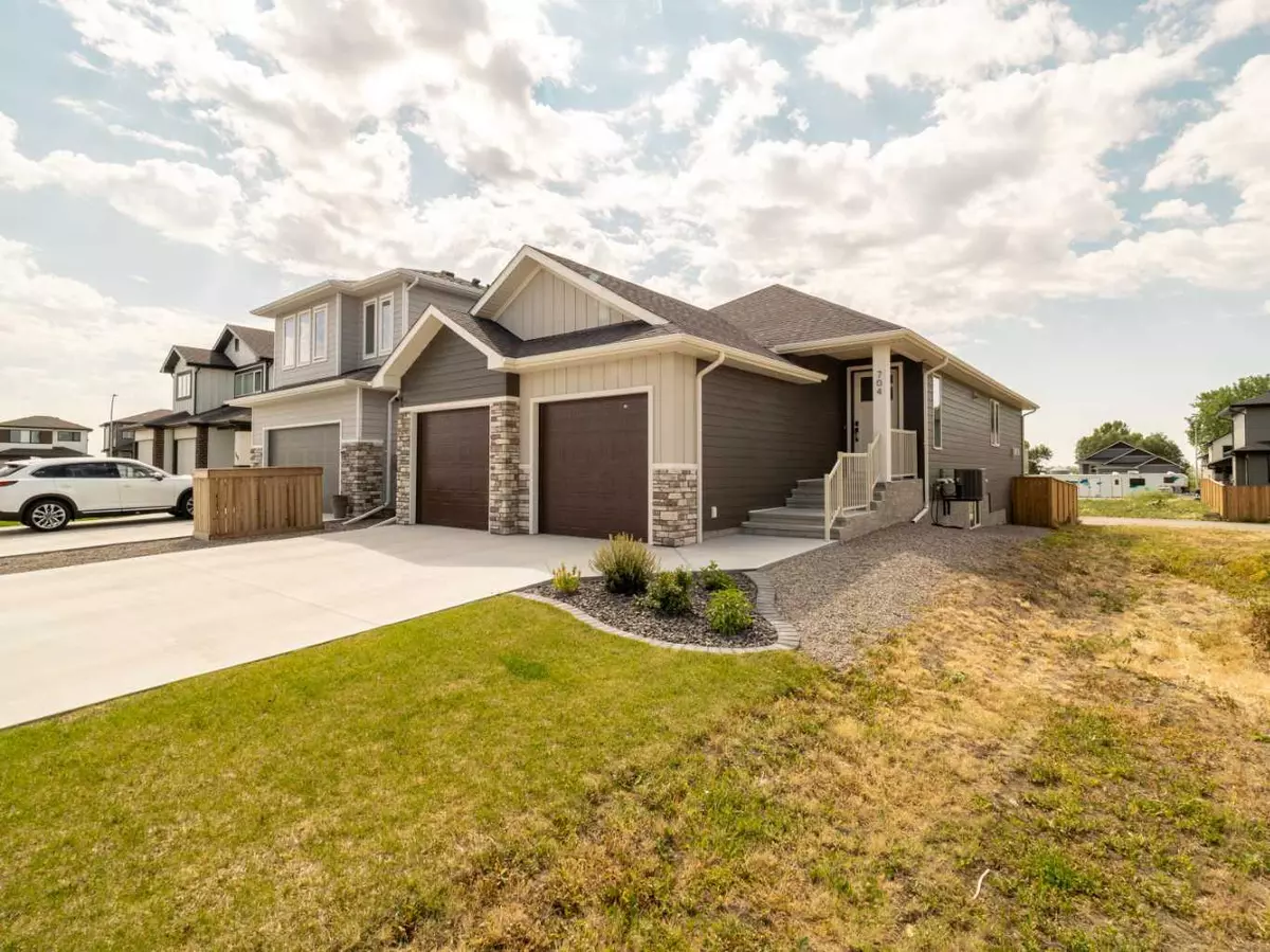 Lethbridge, AB T1K 8G3,704 Sixmile CRES S