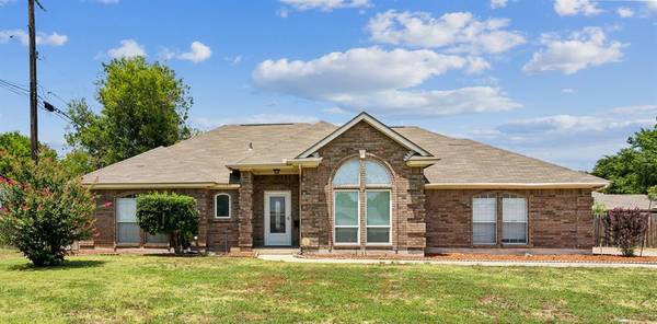 107 Cozby Street S, Benbrook, TX 76126