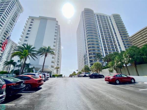 Fort Lauderdale, FL 33308,4250 Galt Ocean Dr  #3E