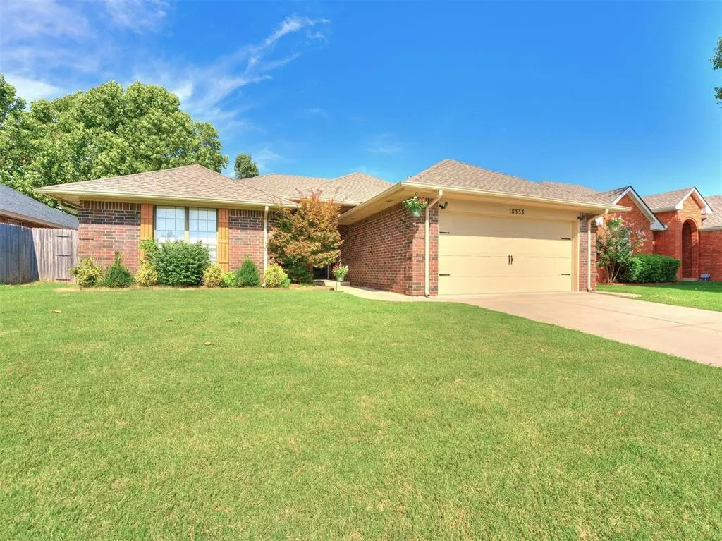 Edmond, OK 73012,18333 Chestnut Oak Drive