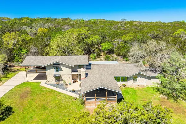 2054 Medina Hwy, Kerrville, TX 78028