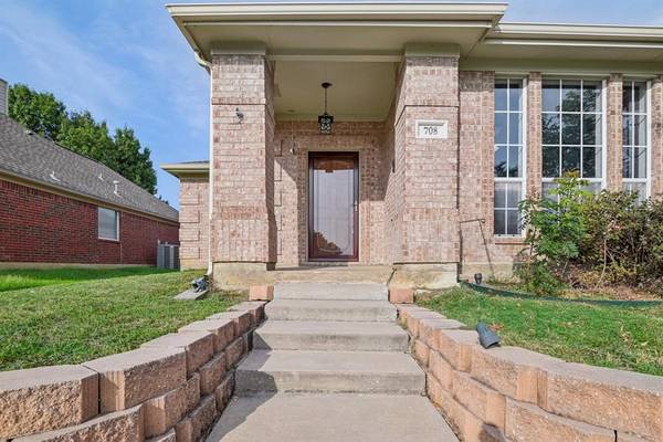 708 Summit Ridge, Lewisville, TX 75077