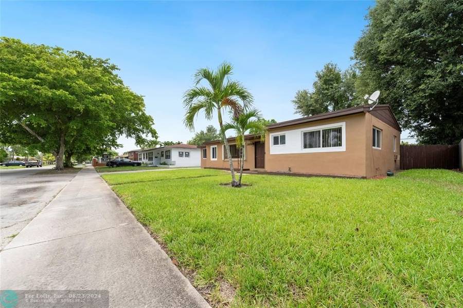 1821 NW 186th St, Miami Gardens, FL 33056