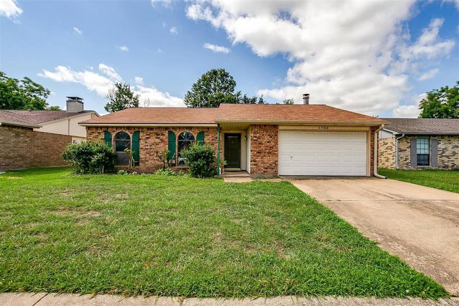 1705 Clark Trail, Grand Prairie, TX 75052