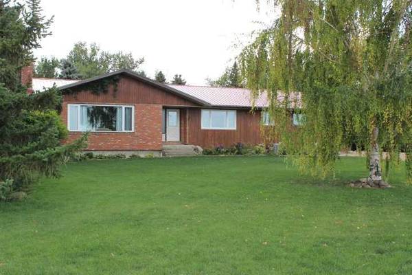 115054 103 Range RD North, Bow Island, AB T0K0G0