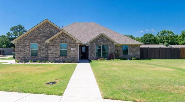 310 Ella Street, Whitesboro, TX 76273