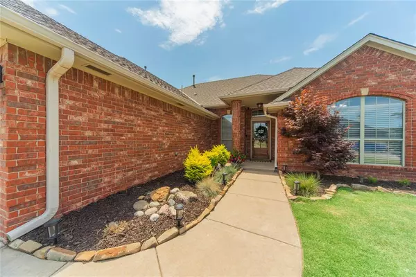 Yukon, OK 73099,4001 Scissortail Drive