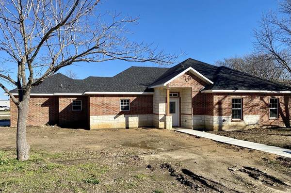 203 S Wilson Street, Kaufman, TX 75142