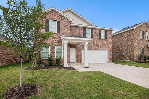 8245 Stovepipe Drive, Fort Worth, TX 76179