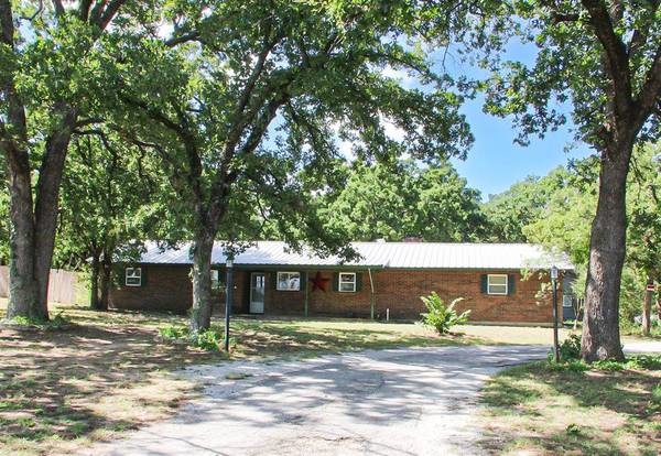 1851 Highway 2861, Comanche, TX 76442