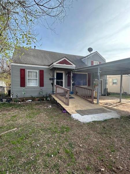 208 W Ercoupe Drive, Midwest City, OK 73110